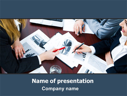 Pie Chart Discussion Presentation Template, Master Slide