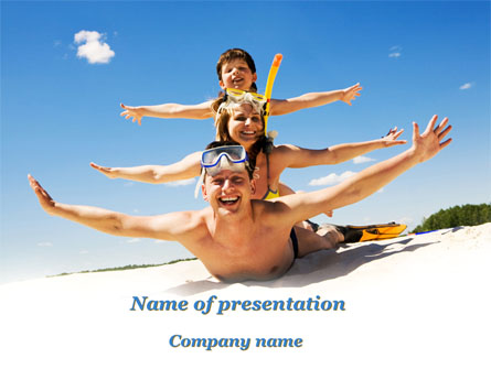 Happy Family On The Beach Presentation Template, Master Slide
